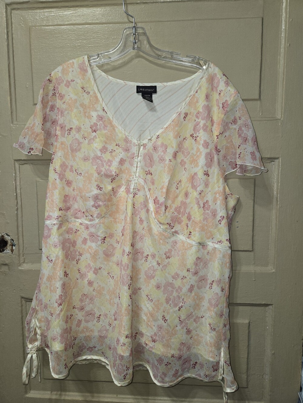 Lane Bryant Y2K Whimsy Pastel Floral Button Front Tie Side Blouse Size: 22/24